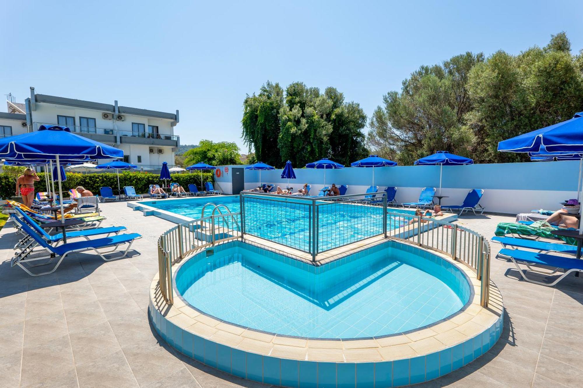 Aparthotel Anixis