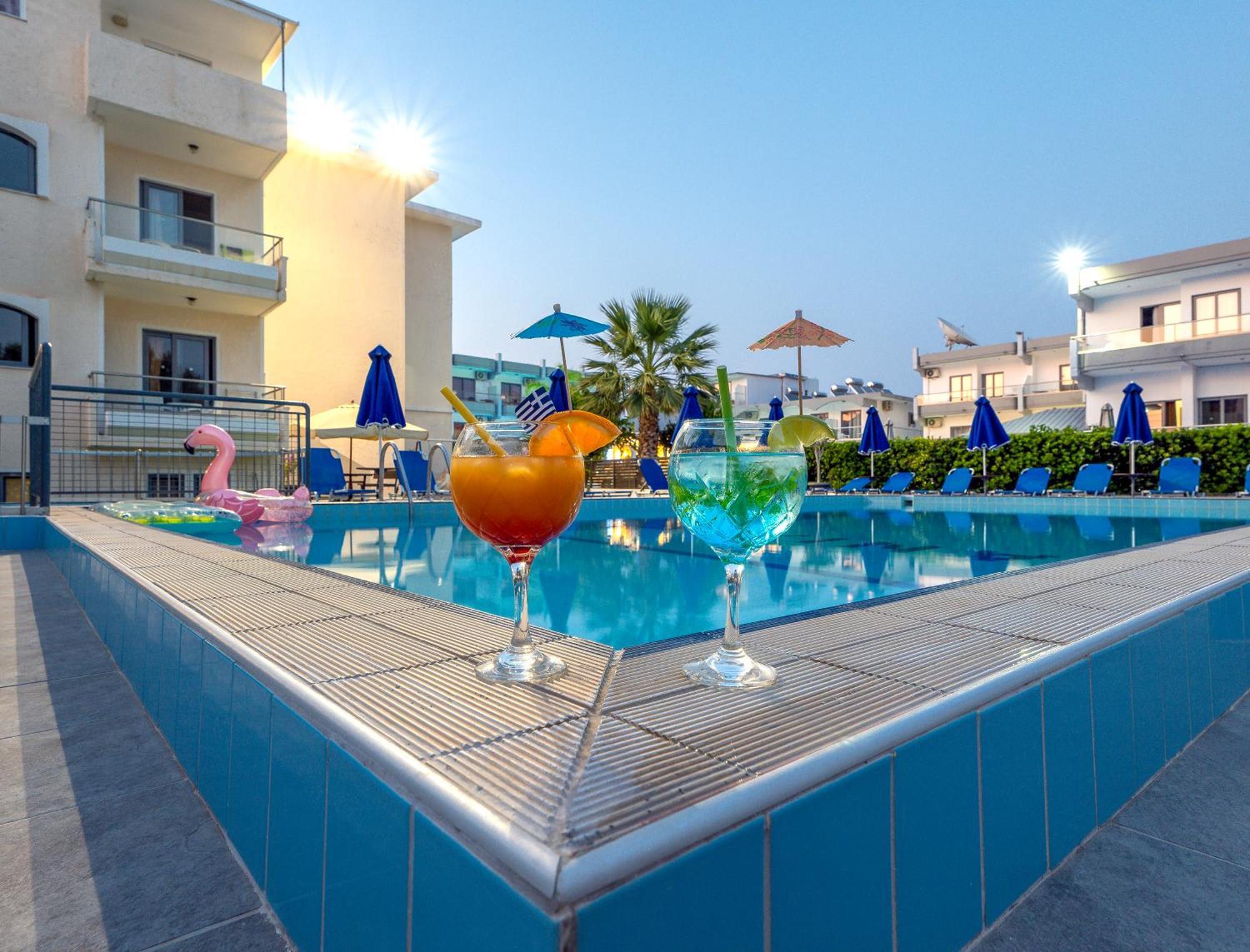 Anixis Aparthotel