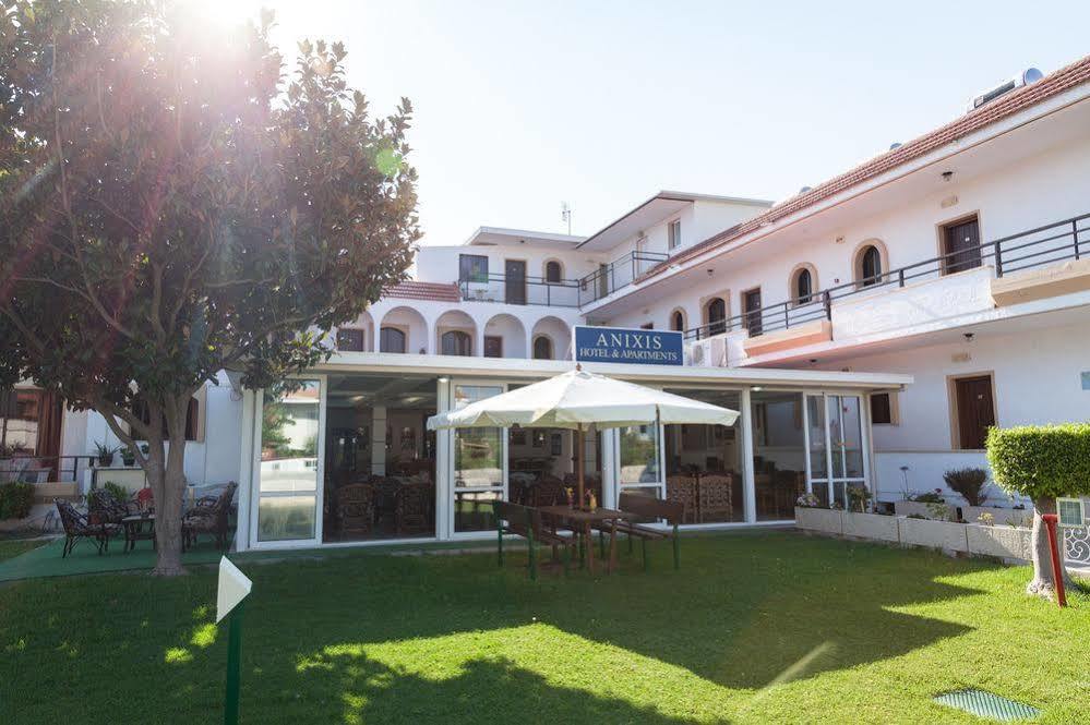 Anixis Aparthotel